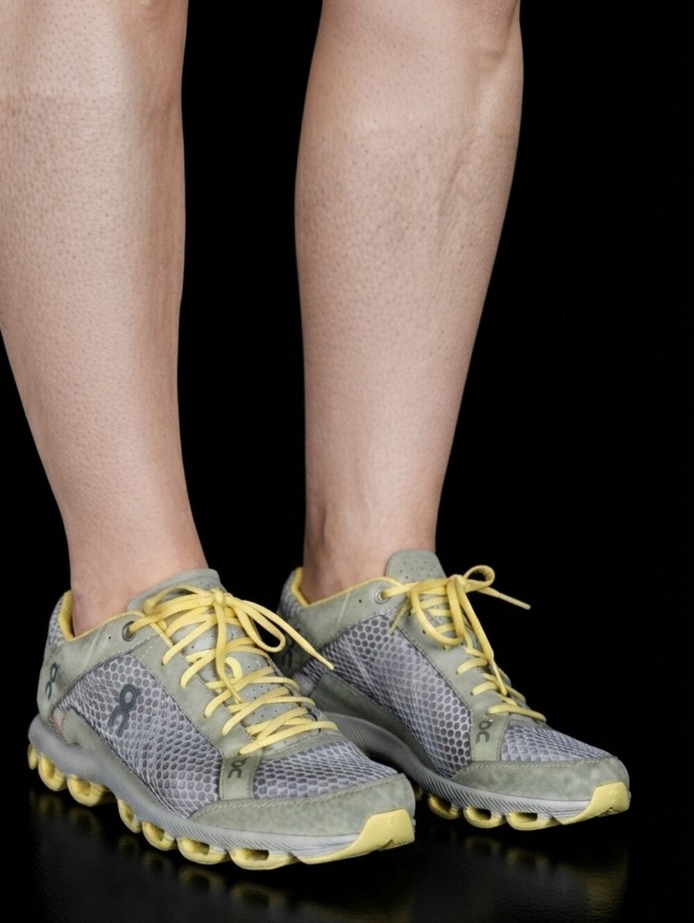 On Cloud Swiss Engineering Running Athletic Shoes Sneakers 6 Gray, Yellow